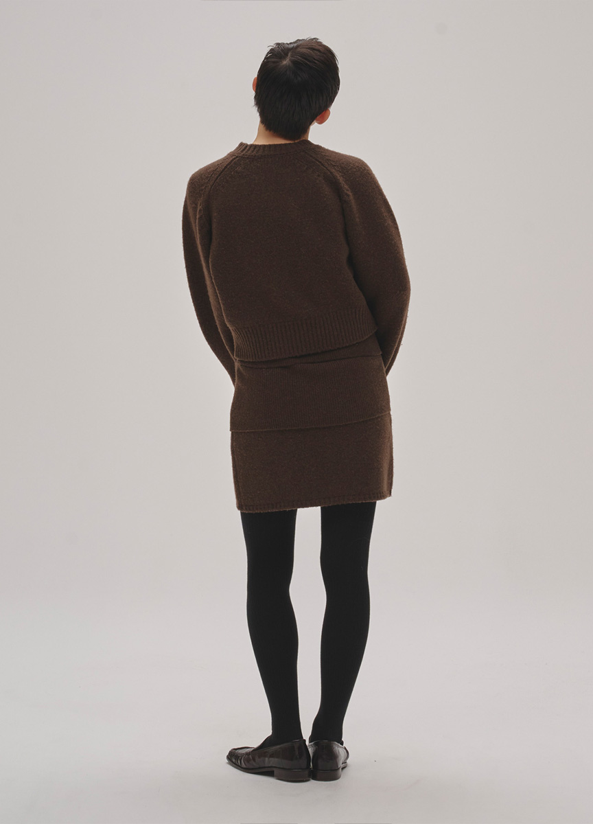 短版圓領拉格蘭袖毛衣